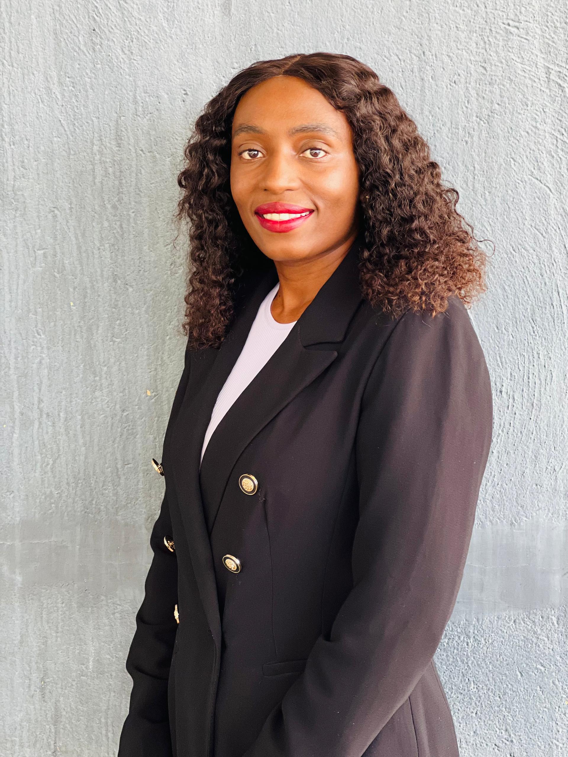 Iiyambo Tonateni  Nangombe